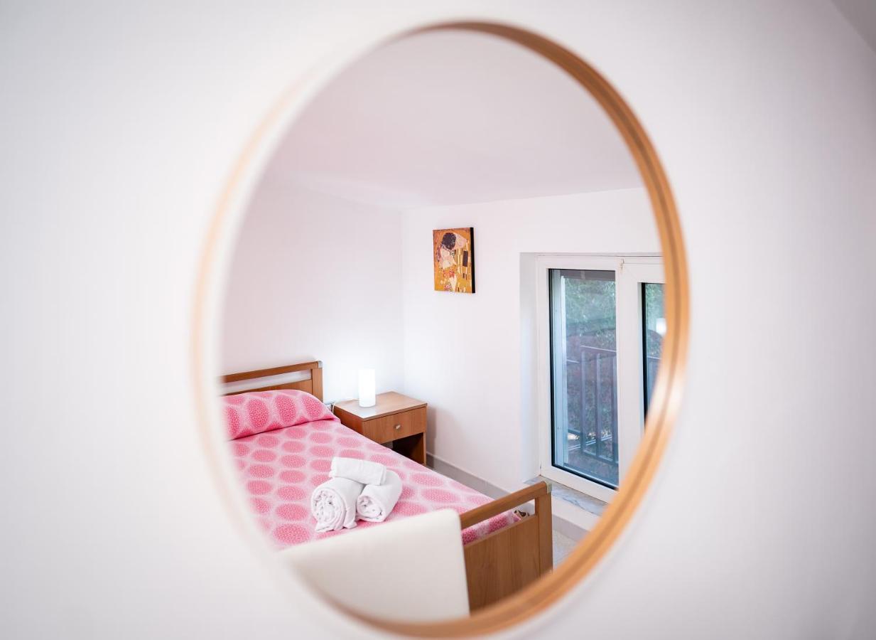 La Casa Del Maestro Attico Lejlighed Pisciotta Eksteriør billede