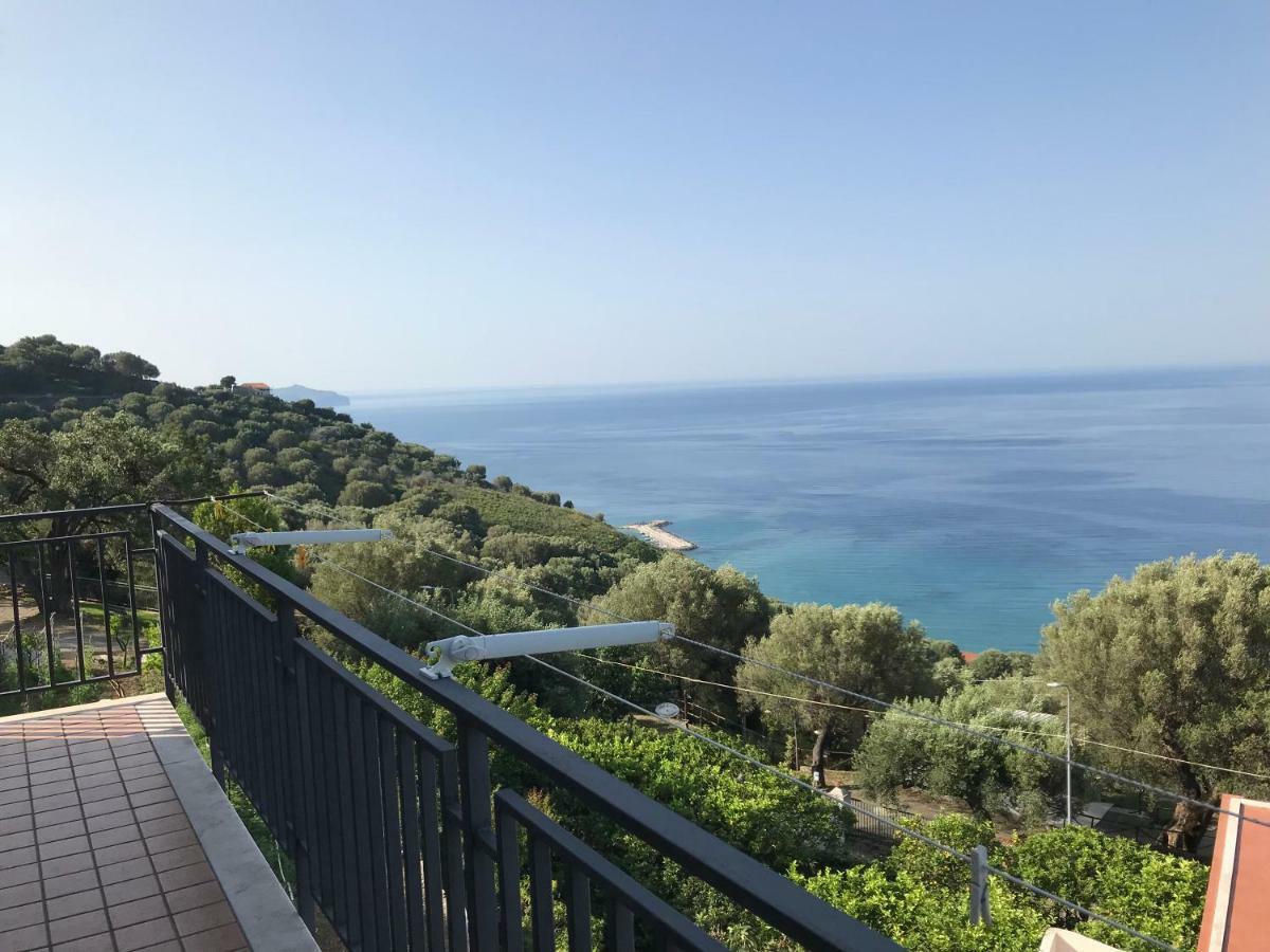 La Casa Del Maestro Attico Lejlighed Pisciotta Eksteriør billede